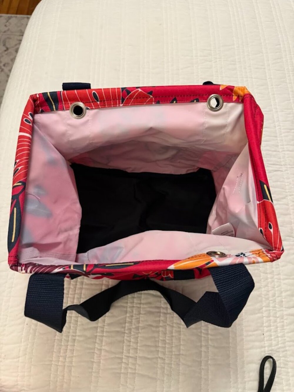 New Thirty One Small Utility Tote Red Tropical Floral Pattern PERFECT SIZE - Picture 2 of 2